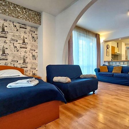 Comfy&Bright 2Bd Family-Friendly Apt Amazing View Bukarest Exteriör bild