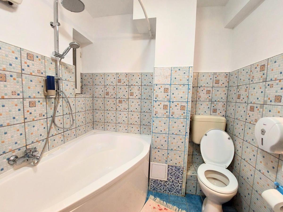 Comfy&Bright 2Bd Family-Friendly Apt Amazing View Bukarest Exteriör bild